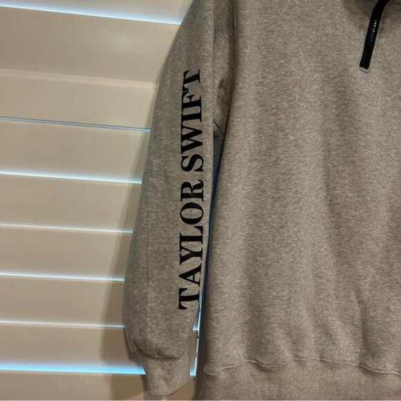 Taylor Swift The Eras Tour Quarter Zip Sweatshirt Grey Multi Size Medium - Picture 5 of 6